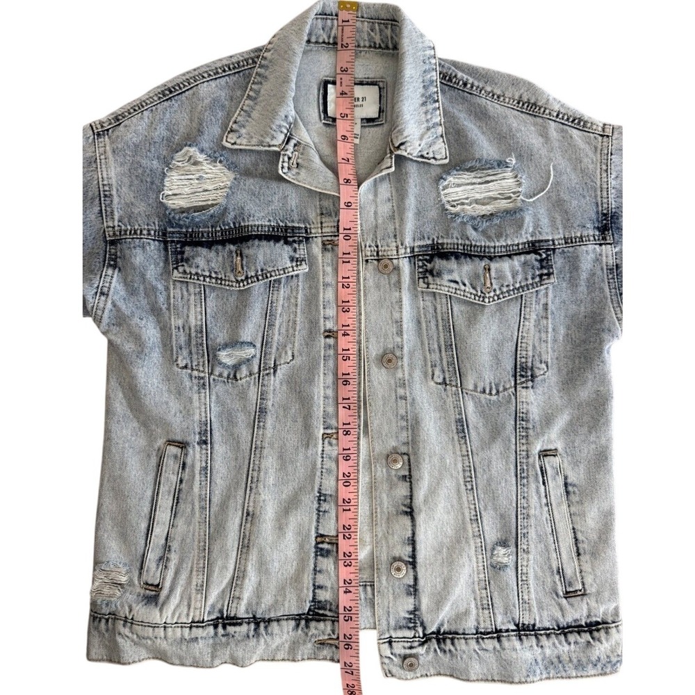 Forever 21 Distressed Denim Jacket Light Wash Oversized Jean Trucker Small - Picture 5 of 10